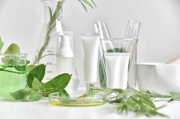 Xây dựng thương hiệu mỹ phẩm nội địa: Nên chọn gia công OEM hay ODM?